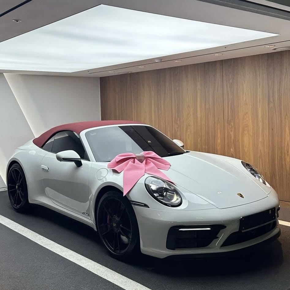 Luxury Car 2